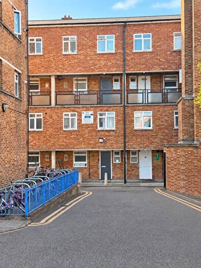3 Bedroom Flat For Sale In Solander Gardens, Shadwell, London, E1