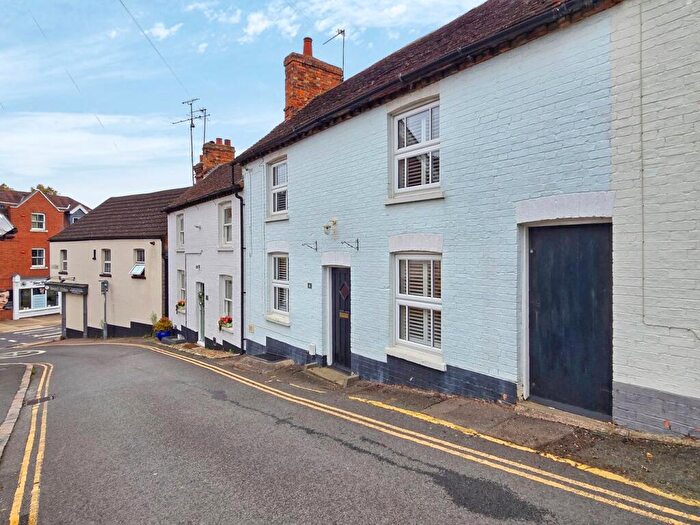 2 Bedroom Cottage For Sale In Park Street, Ampthill, Bedford, MK45