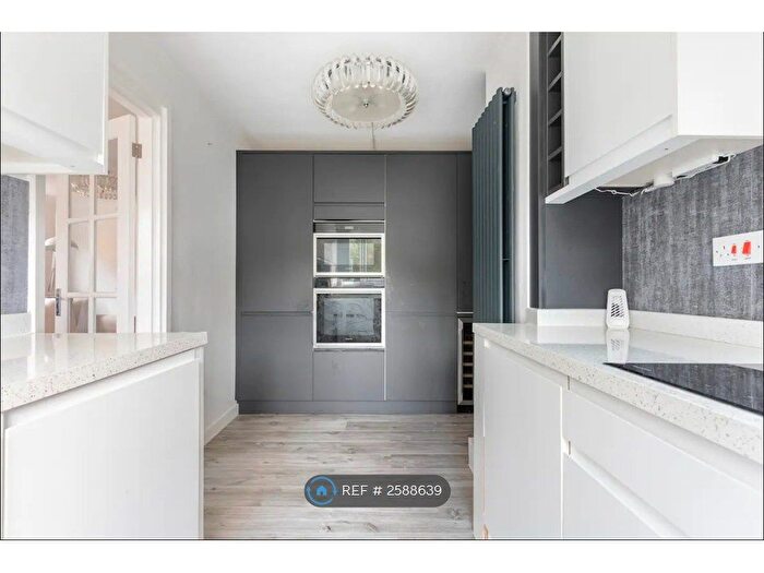 1 Bedroom Flat To Rent In Michelle Court, Bromley, BR1