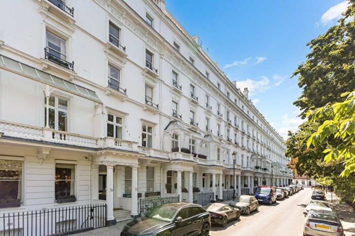 2 Bedroom Flat For Sale In Cadogan Place, London, SW1X