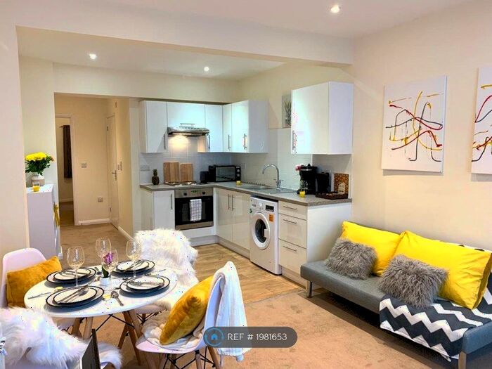 1 Bedroom Flat To Rent In Cavendish Place, Eastbourne, BN21