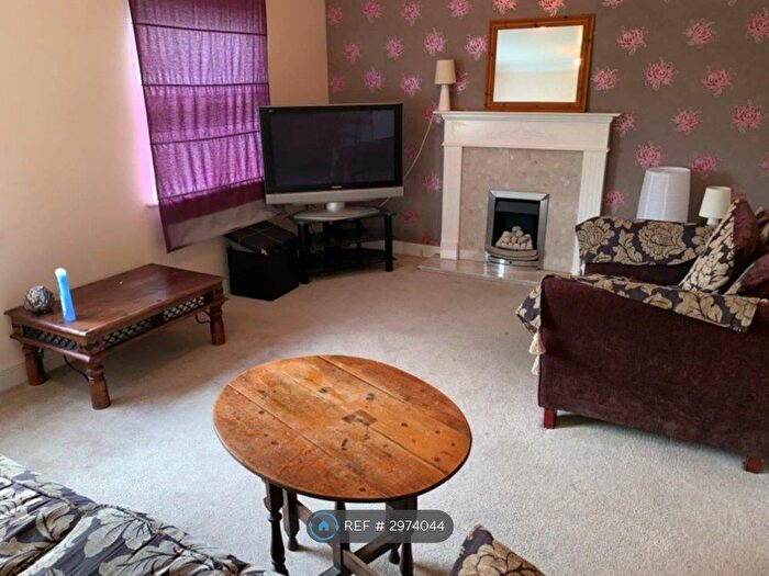 4 Bedroom Terraced House To Rent In Champs Sur Marne, Bristol, BS32