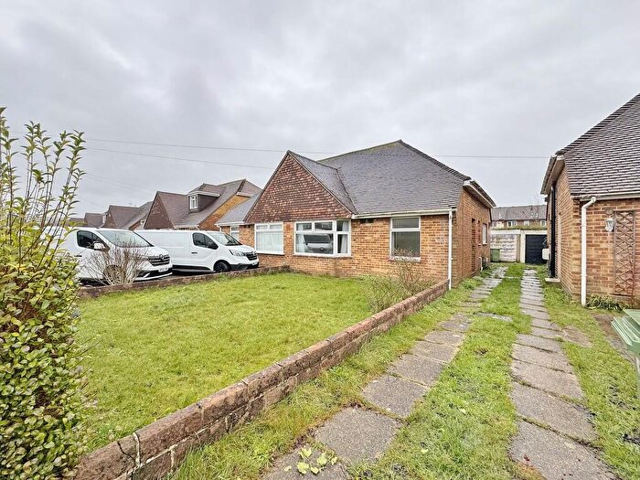 2 Bedroom Semi-Detached Bungalow For Sale In Westlands Grove, Portchester, PO16