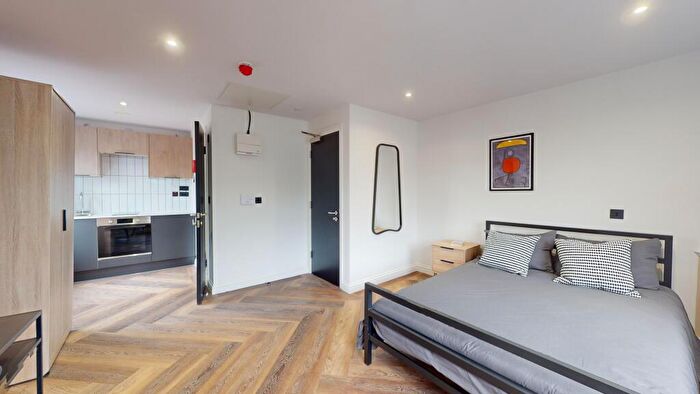 1 Bedroom Flat To Rent In Thurloe Street, Manchester, M14