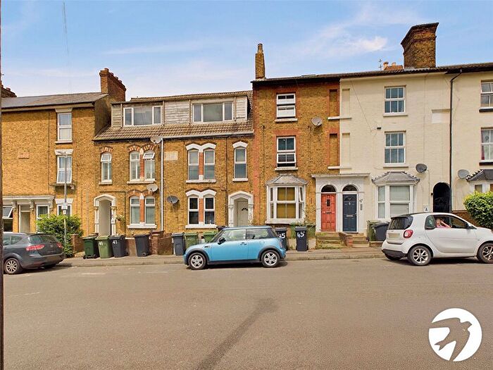 2 Bedroom Duplex To Rent In Randall Street, Maidstone, Kent, ME14