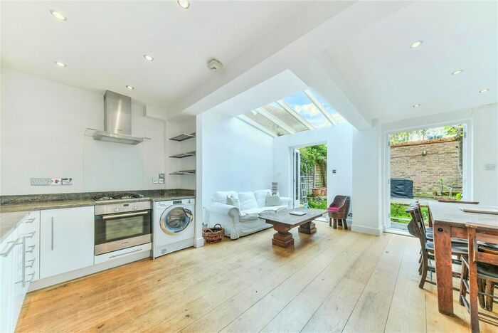 2 Bedroom Maisonette To Rent In Southcombe Street, Brook Green, London, W14