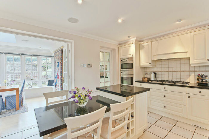 3 Bedroom House To Rent In Chartfield Place, Weybridge, KT13