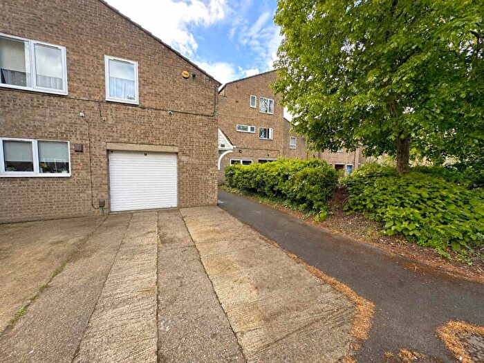 2 Bedroom Apartment For Sale In Dresden Close, Corby, NN18