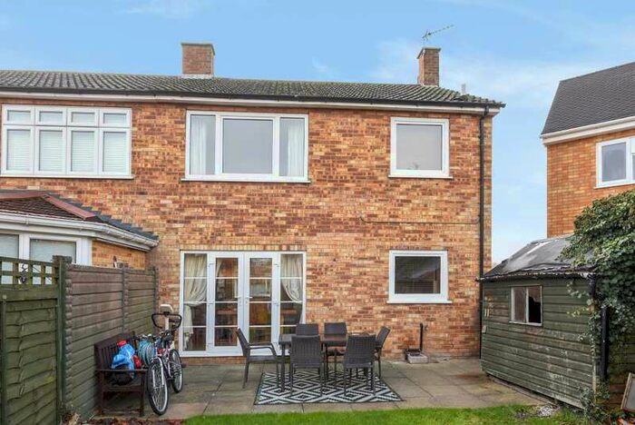 3 Bedroom Semi-Detached House To Rent In Chalgrove, Chalgrove, OX44