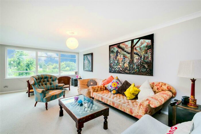 2 Bedroom Apartment To Rent In River House, The Terrace, London, SW13