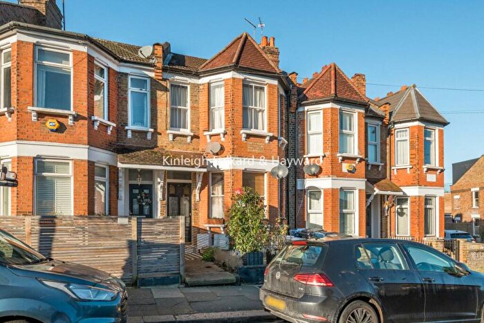 1 Bedroom Flat For Sale In Pembroke Road, Muswell Hill, N10