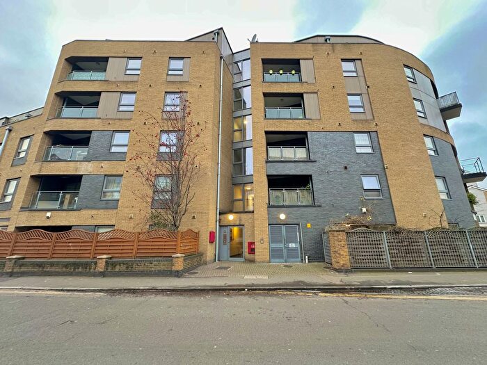 1 Bedroom Flat To Rent In Avonley Road, London, SE14