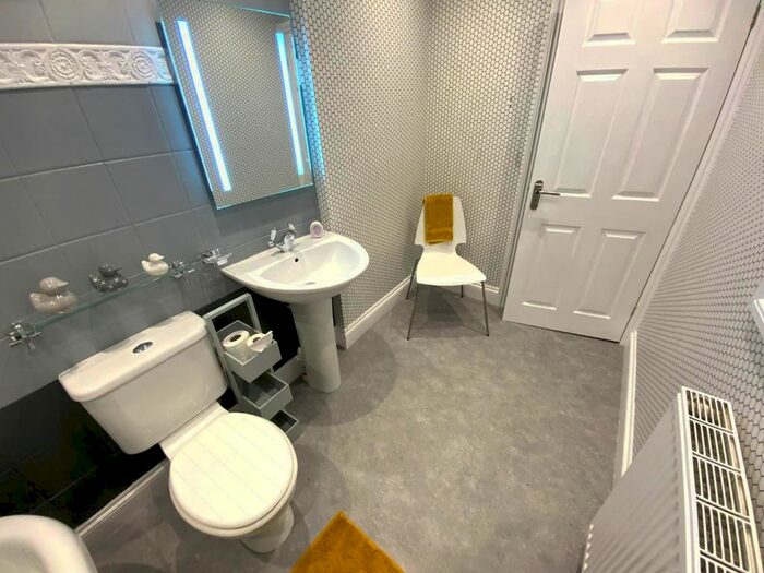 2 Bedroom Flat To Rent In Hall Park Road, Hunmanby, Filey, YO14