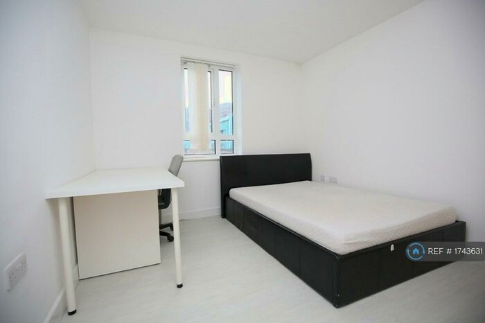 2 Bedroom Flat To Rent In Beauchamp House, Coventry, CV1