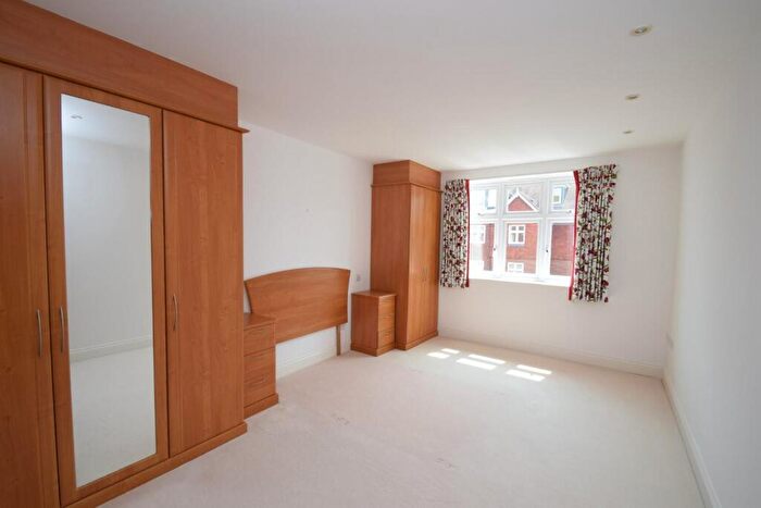 2 Bedroom Flat To Rent In Darley Road, Eastbourne, BN20