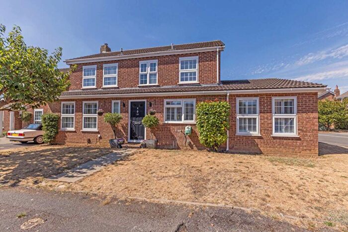 4 Bedroom Detached House For Sale In Hemsdale, Cranbrook Drive, Maidenhead, Berkshire, SL6