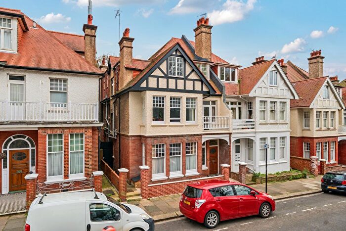 8 Bedroom Detached House For Sale In York Avenue, Hove, BN3