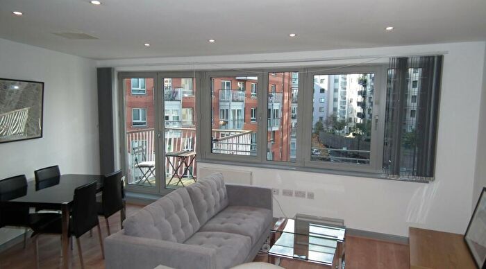 1 Bedroom Flat To Rent In Vision Development - Energy Rating B, N7