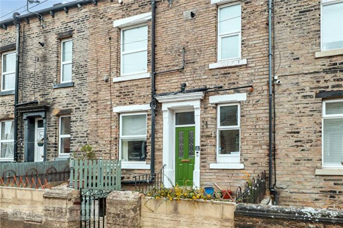3 Bedroom Terraced House For Sale In Clover Hill Terrace, Halifax, West Yorkshire, HX1