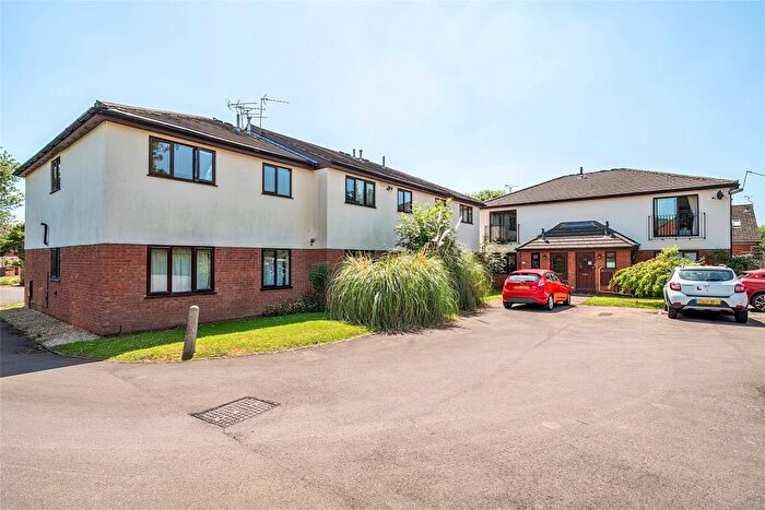 2 Bedroom Flat For Sale In Mendip Road, Cheltenham, Gloucestershire, GL52