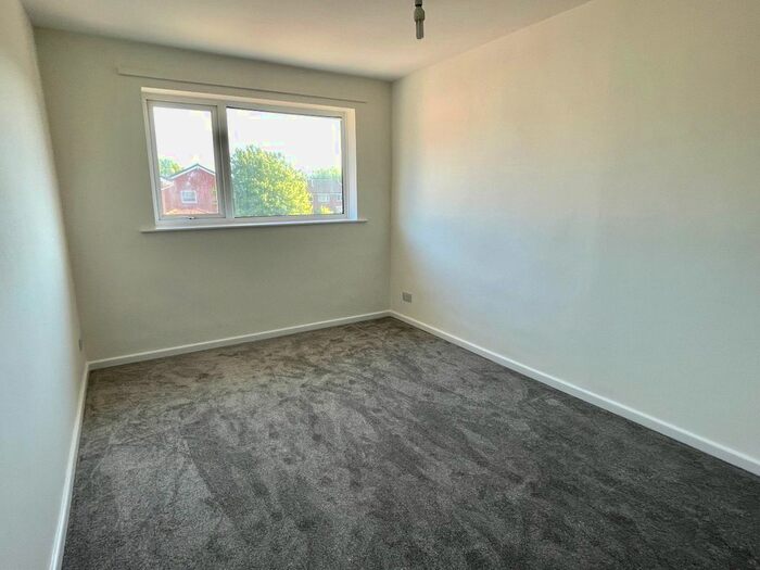 2 Bedroom Flat To Rent In Star Road, Uxbridge, UB10