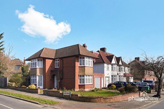 3 Bedroom Detached House For Sale In Draycott Avenue, Harrow, HA3