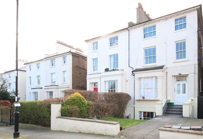 2 Bedroom Flat To Rent In Miranda Road, Archway, N19