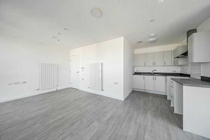 2 Bedroom Flat To Rent In Cambridge Road, Barking, IG11