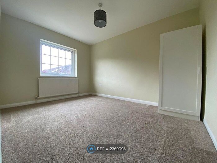 4 Bedroom Terraced House To Rent In Paul Gardens, Croydon, CR0