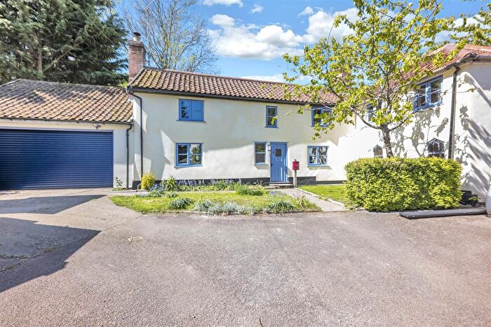 4 Bedroom Detached House For Sale In The Street, Wattisfield, Diss, IP22