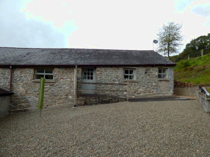 2 Bedroom Detached House To Rent In Bronwydd, Carmarthen, Carmarthenshire SA33