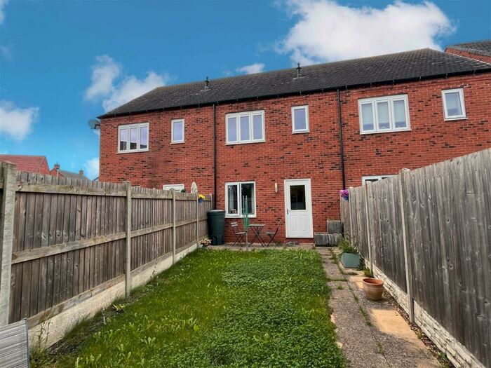 2 Bedroom Terraced House For Sale In Ivens Close, Kineton, CV35