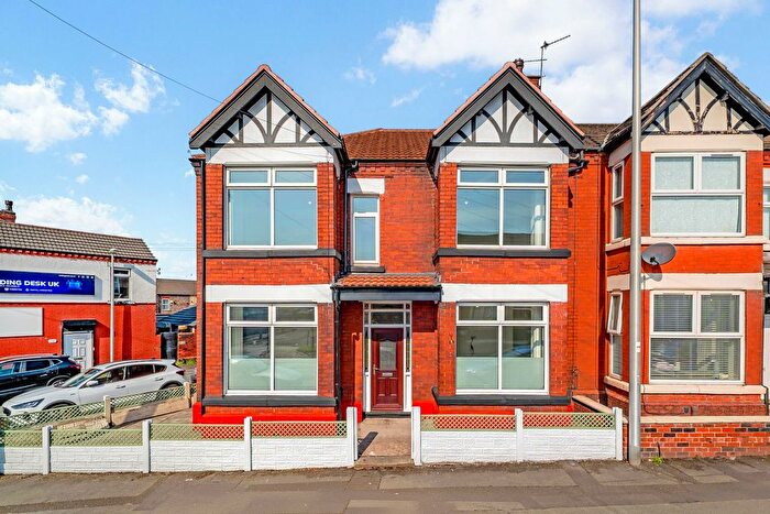 3 Bedroom End Terrace House For Sale In Peel House Lane, Widnes, WA8