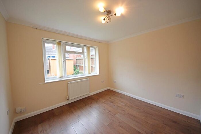 2 Bedroom Detached Bungalow To Rent In Kinson Road, Bournemouth, BH10