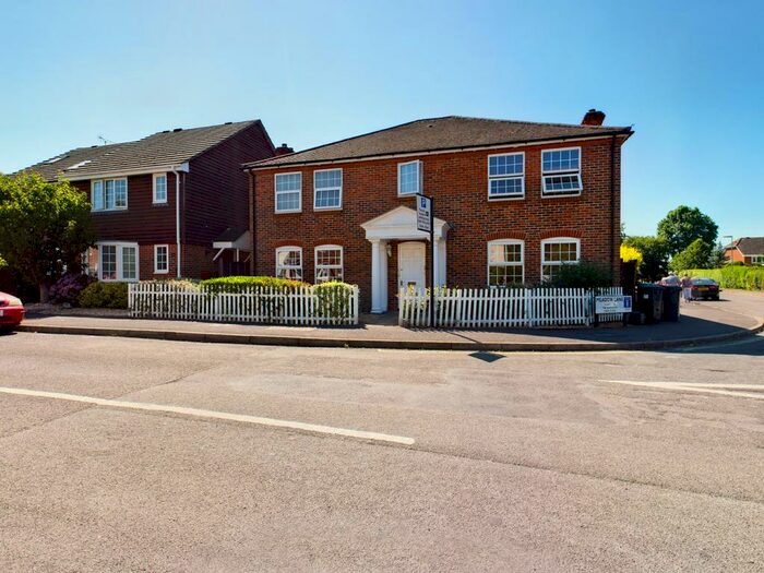 2 Bedroom Apartment To Rent In Meadow Lane, Hamble, Southampton, SO31