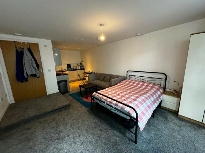 Flat To Rent In Twenty Twenty, Skinner Lane, Leeds, West Yorkshire, LS7