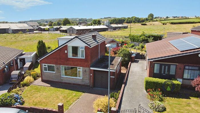 3 Bedroom Detached House For Sale In Denbigh Drive, Shaw, Oldham, Greater Manchester, OL2
