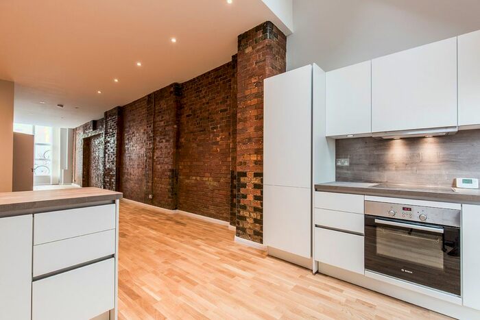 2 Bedroom Flat To Rent In Shacklewell Lane, London, E8