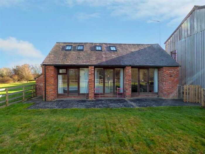 2 Bedroom Cottage To Rent In Tidmington, Shipston-on-stour, CV36