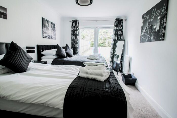 4 Bedroom Terraced House To Rent In Woodlands Terrace, Cults, Aberdeen, AB15