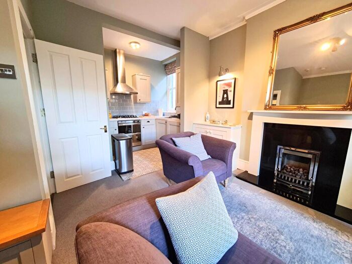 2 Bedroom Flat To Rent In Clarendon Road, Redland, Bristol, BS6