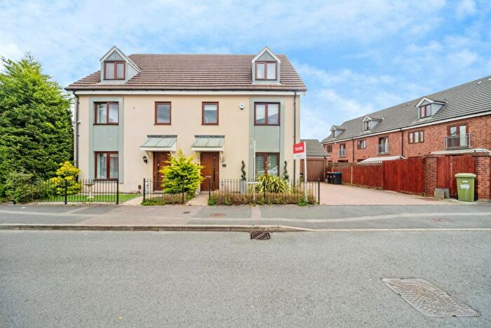 5 Bedroom Semi-Detached House For Sale In Poppy Avenue, Broughton, Milton Keynes, Buckinghamshire, MK10