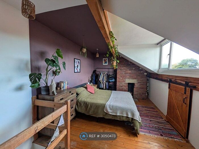 2 Bedroom Terraced House To Rent In Rosecliffe Mount, Leeds, LS13