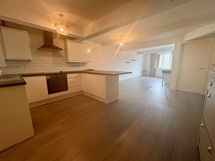 2 Bedroom Flat To Rent In Price Street, West Bromwich, B70