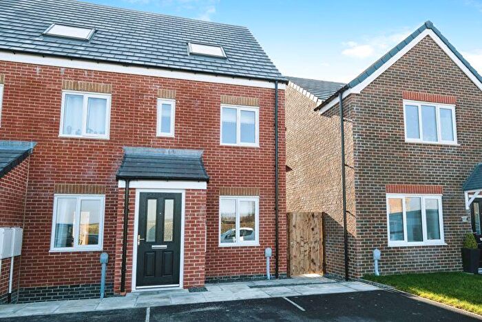 3 Bedroom End Of Terrace House To Rent In Broome Drive, North Broomhill, NE65