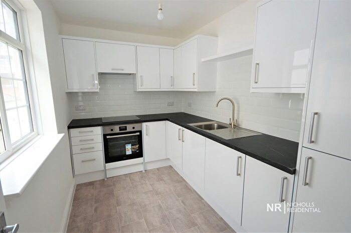 2 Bedroom Flat To Rent In High Street, Epsom, Surrey., KT19