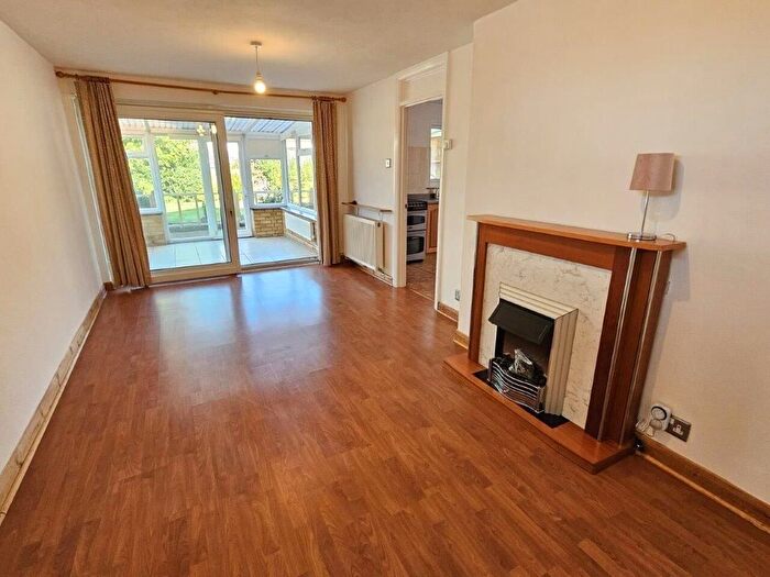 2 Bedroom Detached Bungalow For Sale In Hogarth Road, Eastbourne, BN23