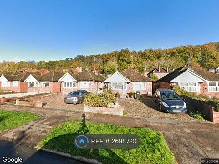 3 Bedroom Bungalow To Rent In Hemdean Road, Caversham, Reading, RG4