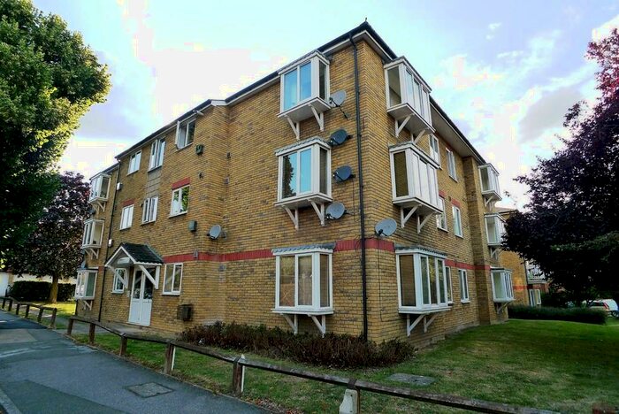 1 Bedroom Apartment To Rent In St Johns Road, Sidcup, DA14