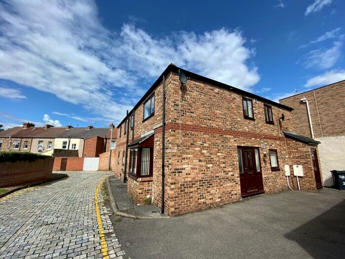 1 Bedroom Apartment To Rent In Outram Court/Central - Darlington, DL3